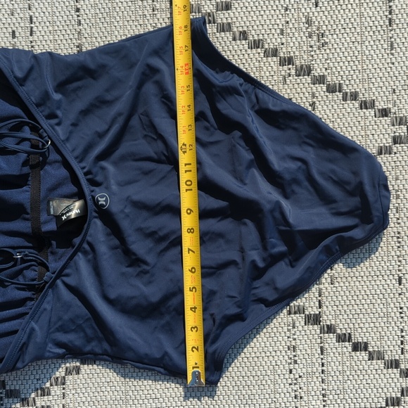 XXL Hurley One Piece - Picture 4 of 5
